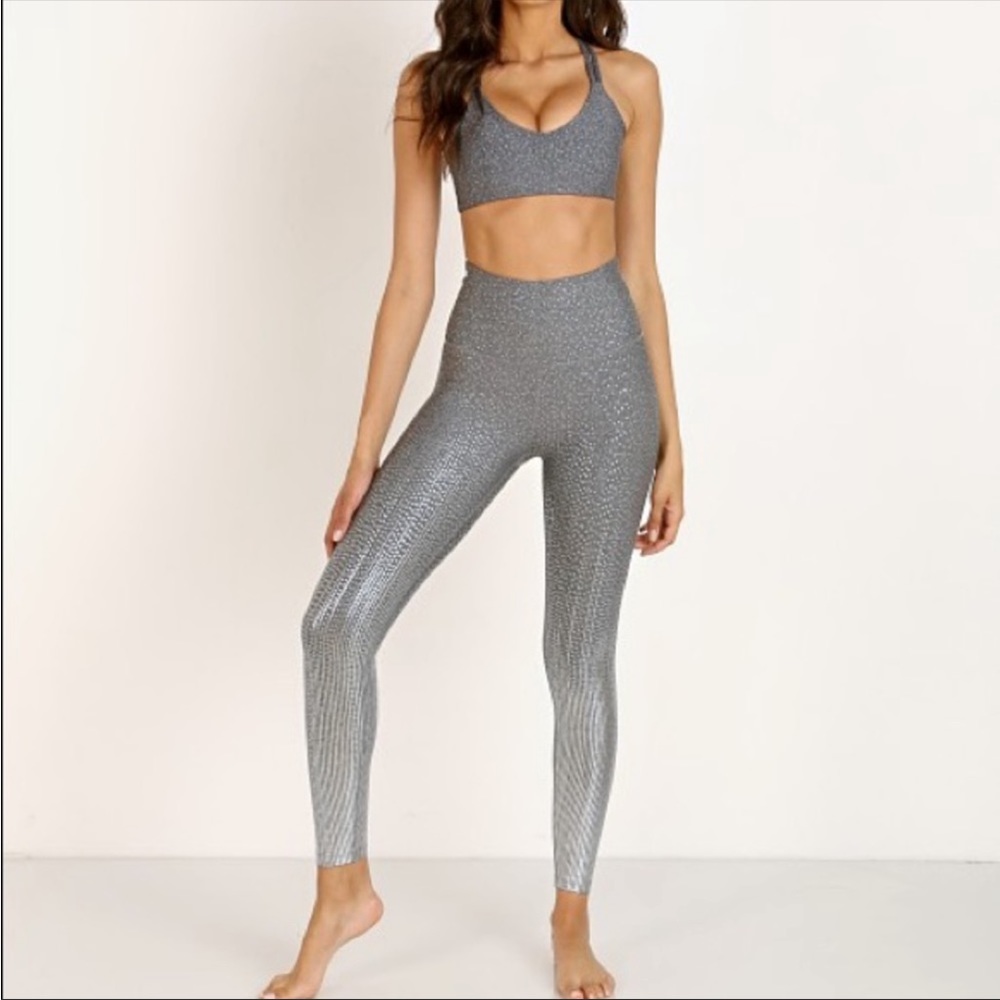 EUC Beyond Yoga Drip Leggings - small